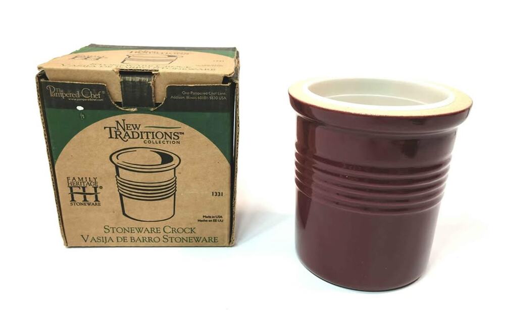 The Pampered Chef Stoneware Crock or Utensil Holder Cranberry 1331 4.75 Cup New